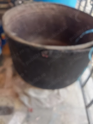 Vand cazan pentru fabricarea băuturilor spirtoase.
