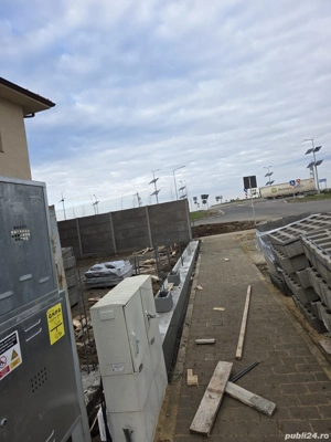 Executam lucrări de construcții, și amenajarea curților și a grădinilor 