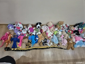 Jucarii de plus de vanzare