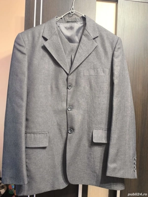 Costum bărbătesc gri   3 piese (sacou, vestă, pantaloni)   elegant