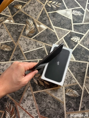 iphone 11  - imagine 3