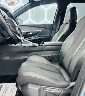 PEUGEOT 5008 - imagine 16