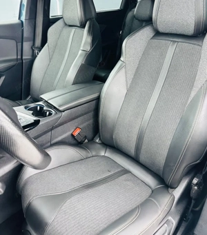 PEUGEOT 5008 - imagine 17