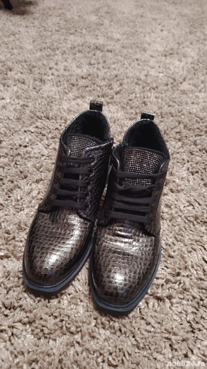 Ghete botine imblanite cu siret marime 37 noi 