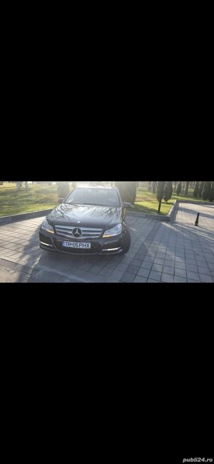 Vând Mercedes clasa C 2.2 CDI