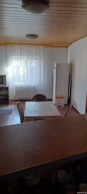 Închiriez camera cu baie proprie în vila la curte  - imagine 7