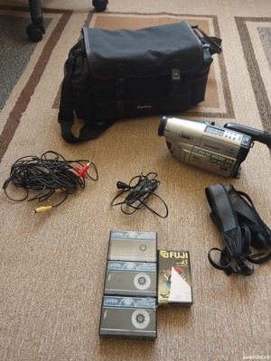 vand camera video panasonic nv-vx47 cu 4 casete