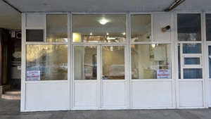 Inchiriez spatiu comercial 40 mp,central,str.G-ral Magheru,langa BCR,Ramnicu Valcea,550 euro. - imagine 4