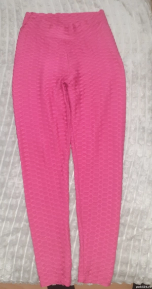 Vând colanți de sport