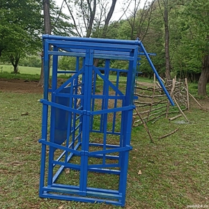 Se fac la comanda ștand de contenție vaci - imagine 2