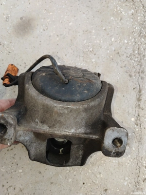 Vând tampoane motor și cutie audi a6b7 2.0 avant diesel  - imagine 3