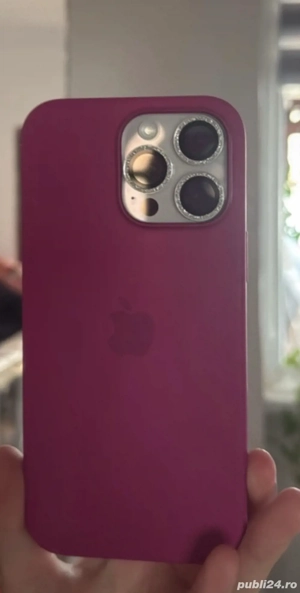 iPhone 16 Pro Max ( 256 mb , incarca doar WIRELESS )