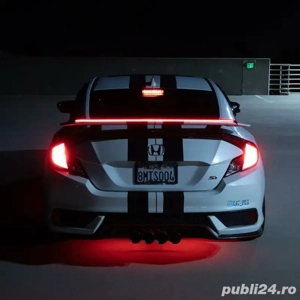 Eleron spoiler universal din carbon cu banda LED si stop frana pentru portbagaj si luneta