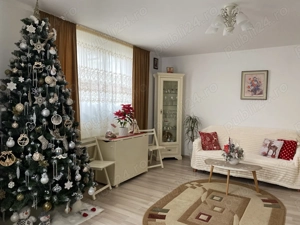 Apartament cu două camere, decomandat- mobilat și utilat. - imagine 2