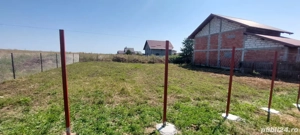 Vând teren intravilan 