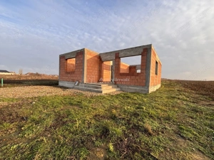 Casa noua la rosu - Tarian – Girisu de Cris - Teren 560 mp - imagine 3