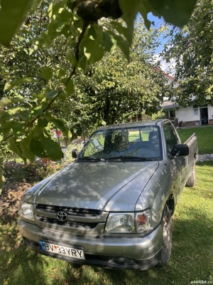 Toyota Hilux 2004   4x2   stare foarte bună - imagine 2