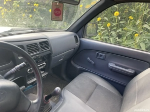 Toyota Hilux 2004   4x2   stare foarte bună - imagine 4