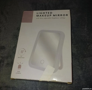 Oglinda cu lumini led