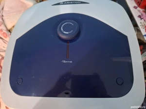 Boiler Ariston de 15 litri