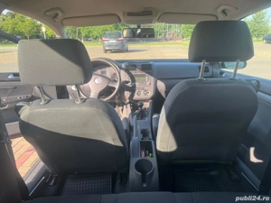 Vand sau schimb  Golf 5 cu ceva in 4 usi ! - imagine 2