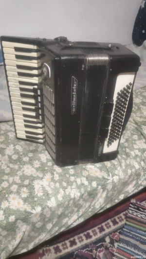 Vând acordeon welmaister 80 bași stare bună!