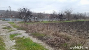 Vind 2 terenuri =Vatra de Casa= 2000 mp2 ,sau  schimb cu Autoturisme 