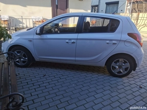 Hyundai i20 benzina - imagine 3