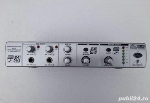 Behringer Karaoke Machine ( delay   reverb ) 