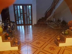 ViLA de LUX  cu un DESIGN deosebit in centrul orasului Nadlac - imagine 3