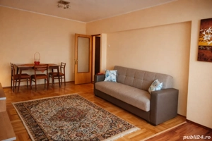 Închiriez apartament decomandat 80 mp, 3 camere, etaj 3, str Brăilei, Micro 18, Galati