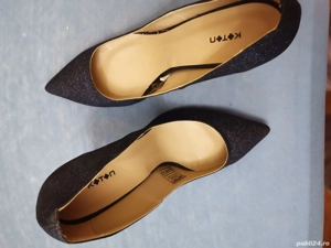 Vând pantofi cu toc inalt, eleganti măsura 39-40 
