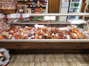 Vânzătoare magazin alimentar