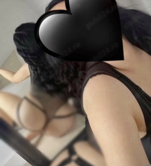 Bruneta cu sani apetisanti și fund bombat !!!!