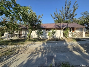 Casa si teren, situat in Sat Crucea de Piatra, comuna Calugareni, jud. Giurgiu, la 30 km de Bucurest