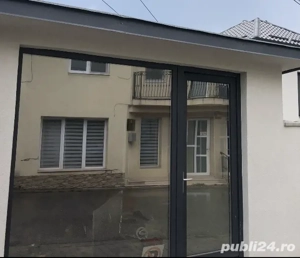 de vanzare sau de inchiriat  garaj  spatiu comercial ultracentral