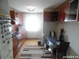 Inchirieez apartament 3 camere decomandat in Deva, zona Liliacului, ST: 70 mp, 2 bai, PARCARE - imagine 2