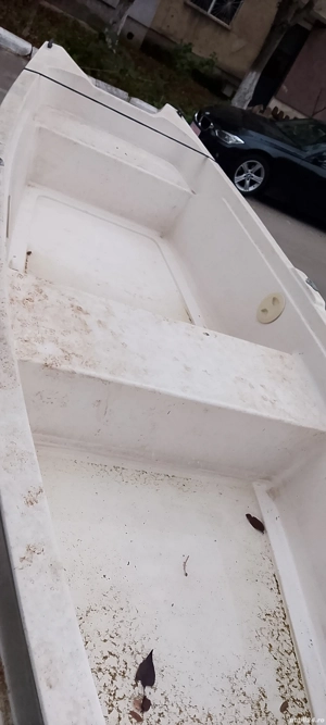 Barca cu peridoc  - imagine 3