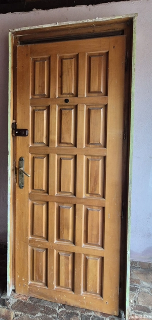 Vand usa intrare lemn masiv cu toc si vizor