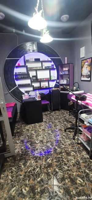 Angajez frizer, Inchiriez Scaun Frizerie, Inchiriez Masa Manichiura Pedichiura, Inchiriez Cosmetica  - imagine 3