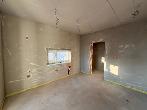 PROPRIETAR vand case individuale la gri in Oradea!  - imagine 10