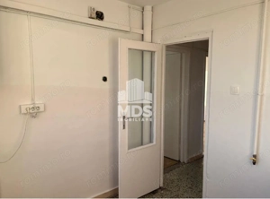 Decomandat cu centrala propie, etaj intermediar - imagine 2