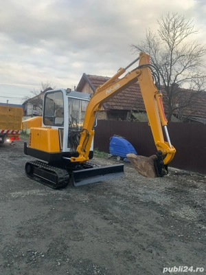 Executam lucrari  - imagine 3