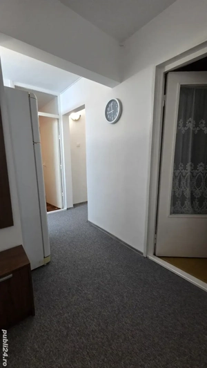 Închiriez apartament 3 camere în Grigorescu - imagine 2