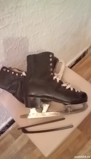 Patine Perinitza nr 25 (37,5) originale epoca aur anii 80 retro-vintage