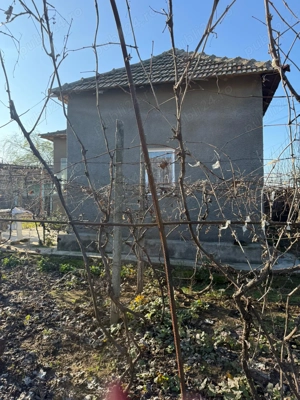 Vând casă țărănească  - imagine 3