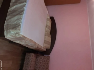 camera de inchiriat la curte - imagine 2