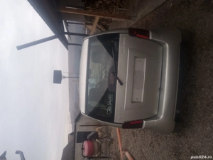 Dezmembrez Mașină Belier Divane 