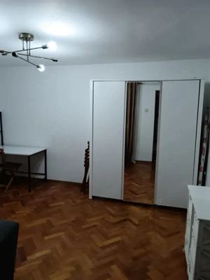 Casă renovată, gata de mutat,la 1 km de Spitalul Județean și Stadion - imagine 6