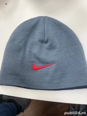 Vând căciulă Nike total 90